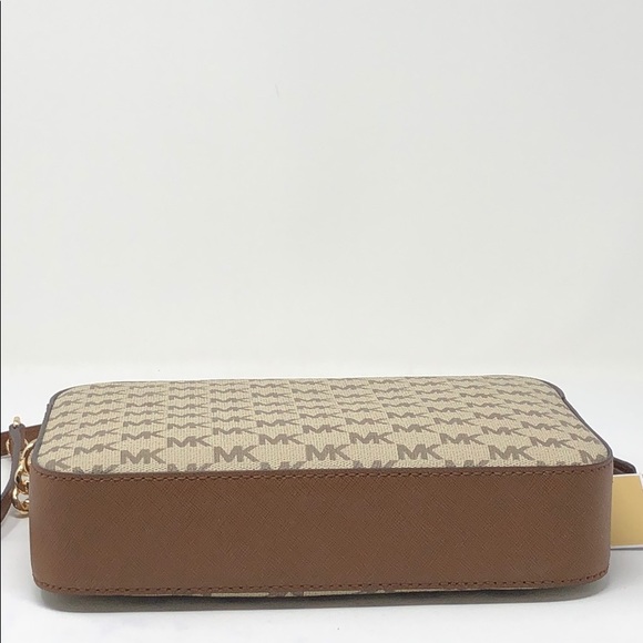 Nwt Michael Kors Jet Set item crossbody - Picture 4 of 7